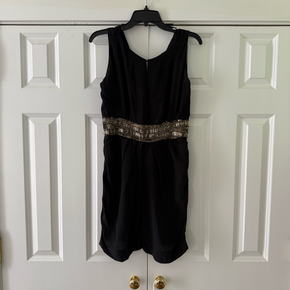 ⭐️ Black and Gold Sheath Mini Cocktail Dress